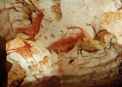 نقاشی مسحورکننده بر روی دیوار یک غار