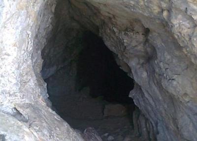 بقایایی از عصر نوسنگی در تپه شیرتل شهرستان الوند کشف شد