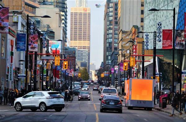 خیابان یانگ؛ طولانی ترین خیابان دنیا در تورنتو