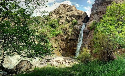 آشنایی با آبشار آبسر در شهر رابر کرمان