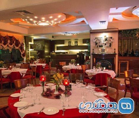 تجربه ای لوکس در رستوران نارنجستان سعادت آباد: چشم انداز 360 درجه، منوی بین المللی و ایرانی فاخر